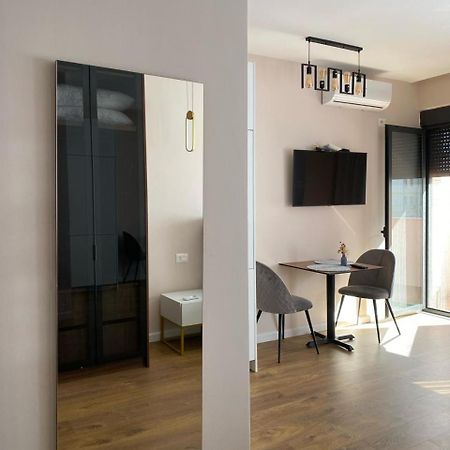 Central Bliss Studio Tirana Lejlighed Eksteriør billede